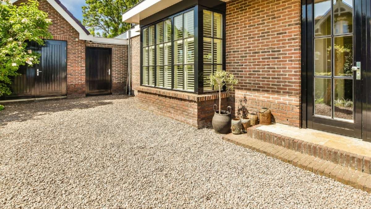 Gravel driveway in Balbriggan